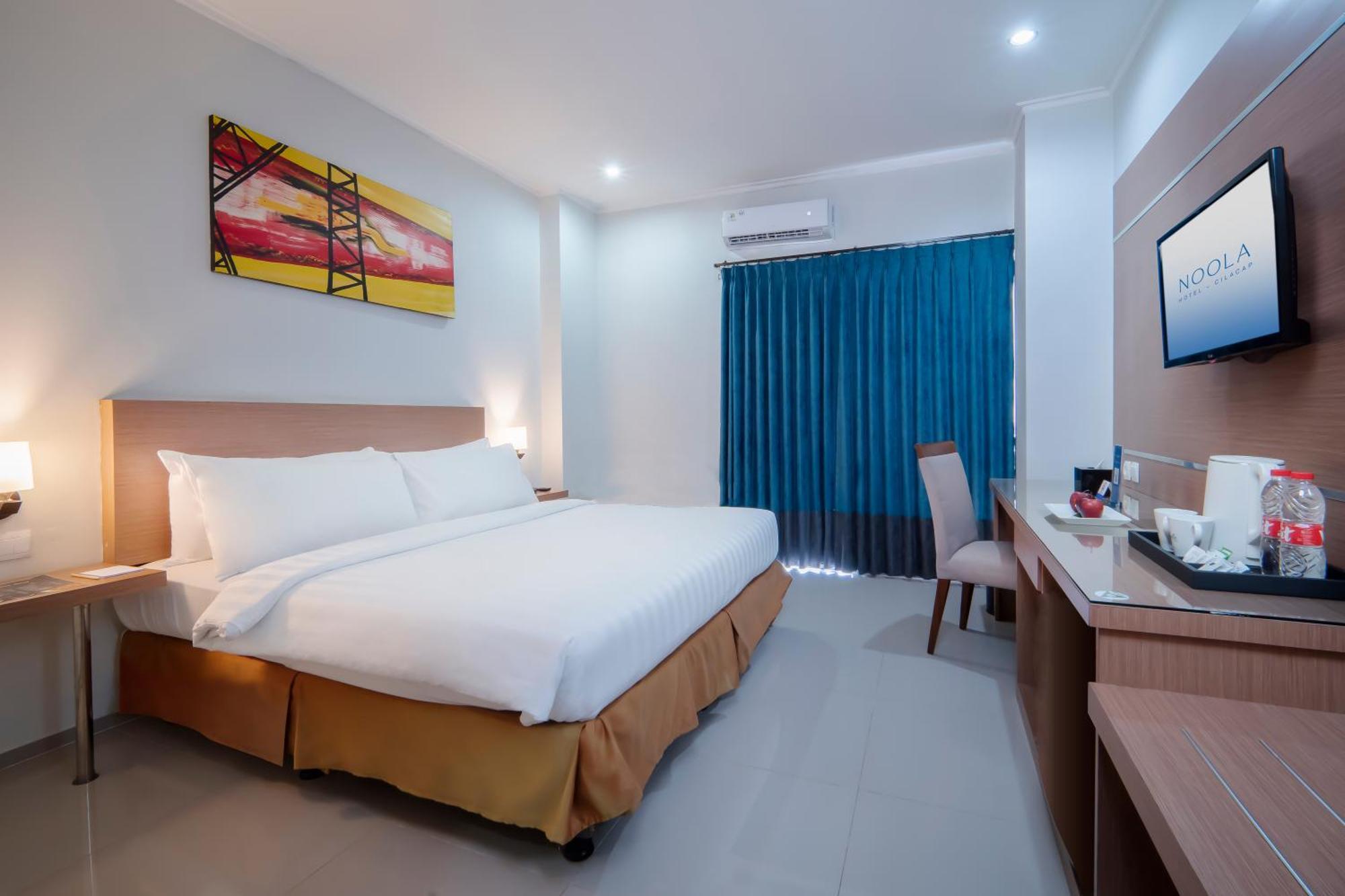 Noola Hotel Cilacap Exterior foto